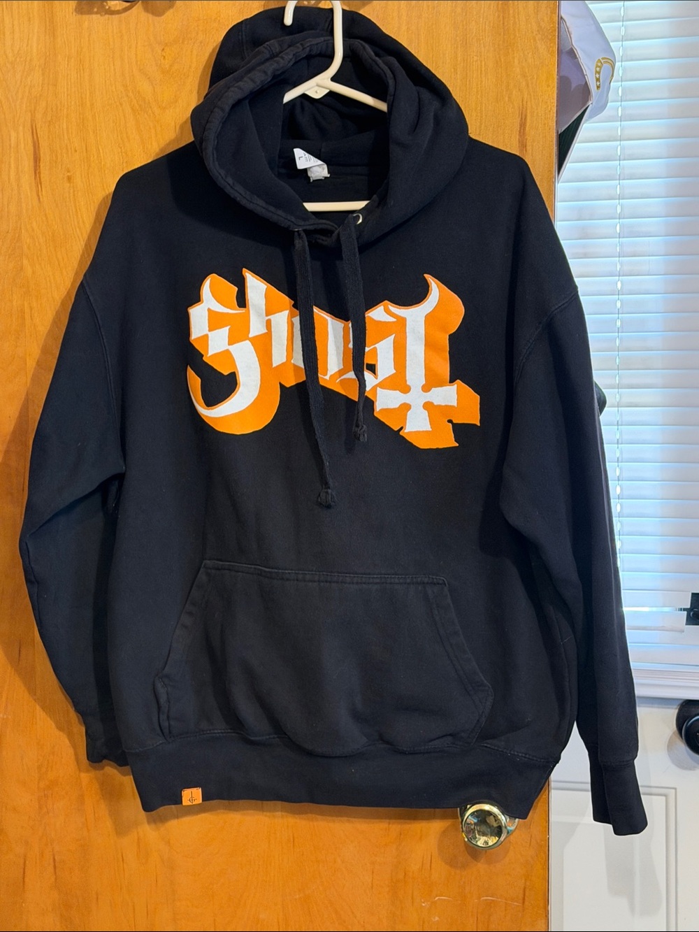 Ghost “Handz” hoodie sz L